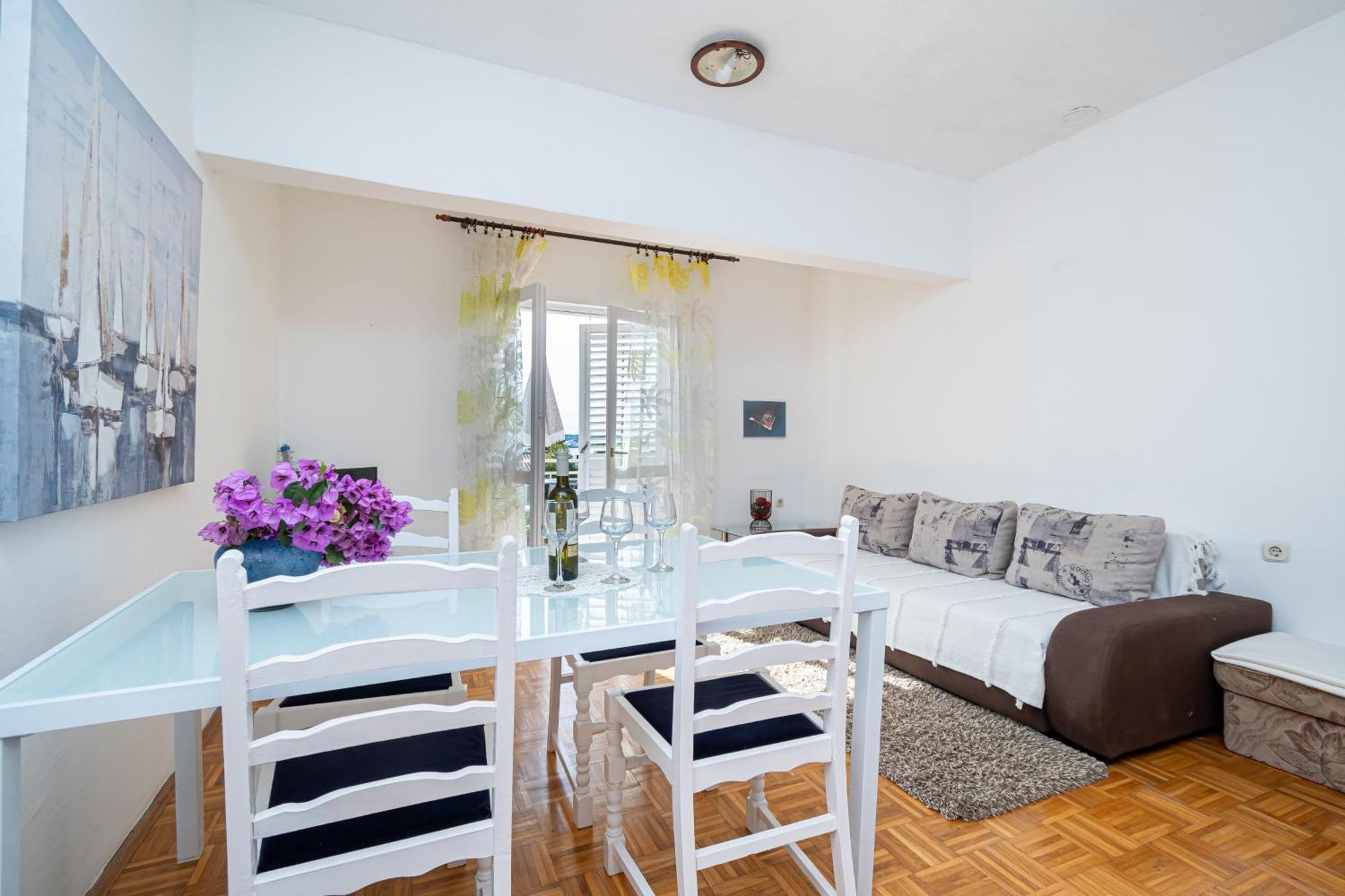 Apartments By The Sea Sukosan, Zadar - 5863 Rom bilde